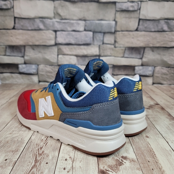 New Balance - Picture 7 of 9